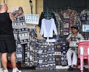 Thailand warns problematic tourists could face deportation