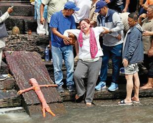 Funerals in Nepal for missing, a week after deadly floods