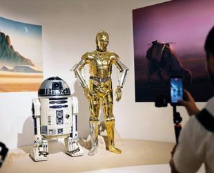 George Lucas unveils art galaxy at his new LA museum