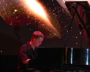 LEVI.SCT performs in Türkiye ahead of first major concert