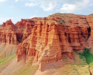 Bayam Kızıllıkları, likened to Arizona canyons, await nature lovers