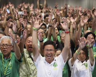 Japans Okinawa ousts anti-US base governor