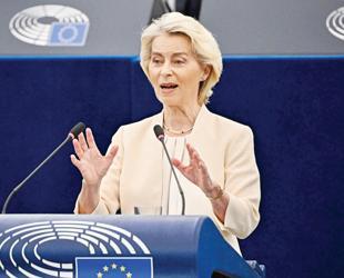 EU chief calls for NATO-like EU security mechanism