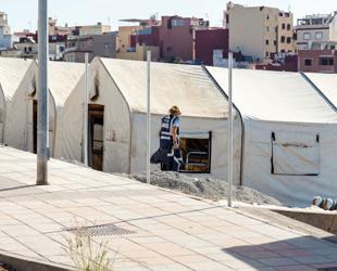 Police move Ceuta migrants off beaches in Spanish enclave
