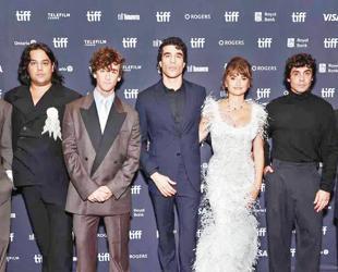 ‘La Bola Negra’ wins big at TIFF, putting it on Oscar path