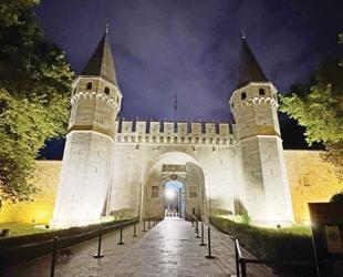 Topkapı Palace draws nearly 32,000 visitors for summer night tours