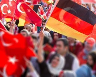 Report warns of far-right risks for Turks in Germany