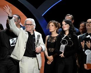 Mike Leigh wins top prize at Spain festival with ‘last film’