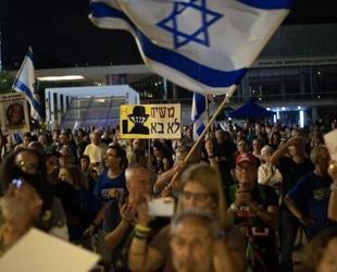 Israelis protest amid Netanyahu’s reported UAE visit
