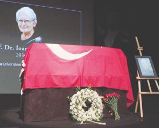 Türkiye bids farewell to pioneering philosopher İoanna Kuçuradi