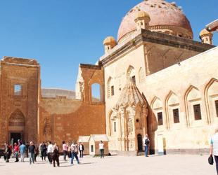 Eastern palace eyes 250,000 visitors by year-end