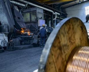 German factory orders plunge as recovery still fragile