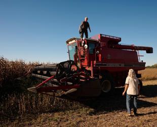 Fuel, fertilizer costs strain US farmers support for Republicans in midterms