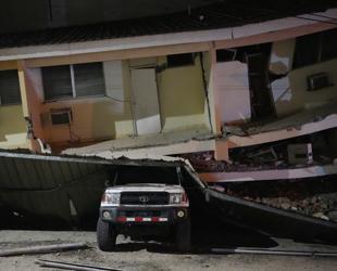 Powerful 7.7 quake hits Panama, damages buildings