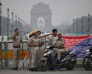 India detains top ‘cockroach’ leaders