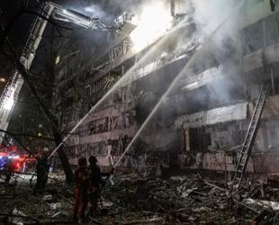 Heavy Russian strikes on Ukraine kill 6, cut power in Kiev
