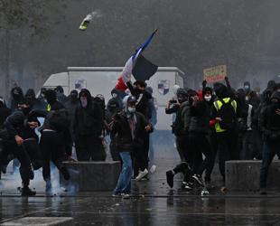 PM calls for curfews in France as govt grapples with unrest