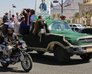 Houthis step up attacks in Yemen as camp strike toll rises