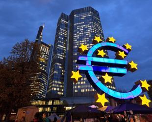 Eurozone banks tighten lending as demand weakens