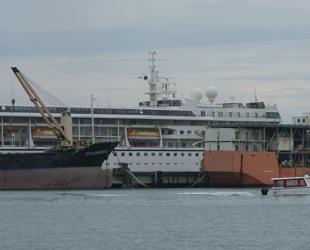 US cruise ship suspends global voyage due to fuel costs