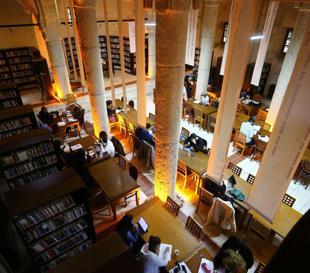 Church-turned-library hosts visitors