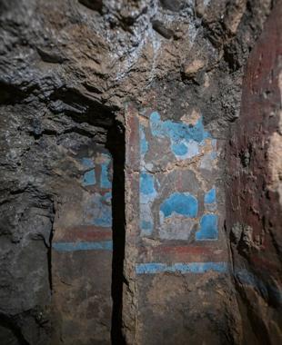 Wall paintings in Urartian structure