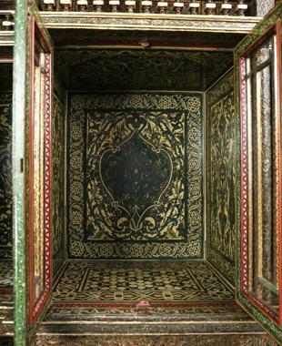 Ottoman-era wooden cabinet restored