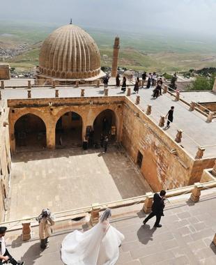 Mardin enjoys spring tourism boom