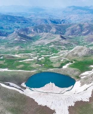Faraşin Plateau draws summer visitors