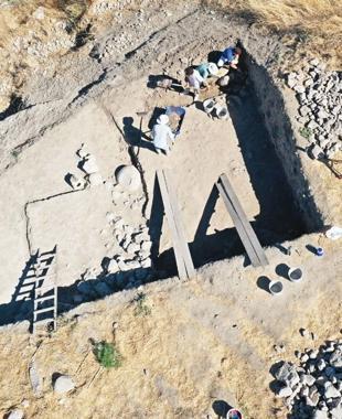 4,200-year-old wall discovered