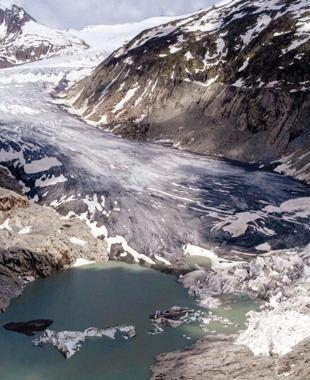 Melting Swiss glaciers reveal relics