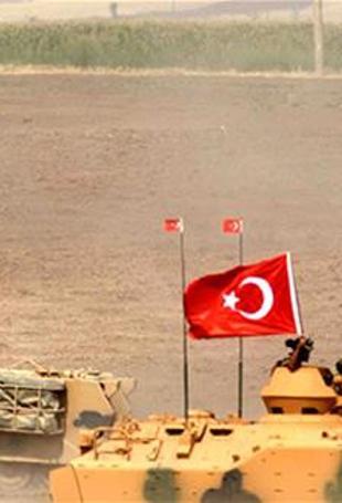 Iraqi soldiers join Turkish exercises near shared border