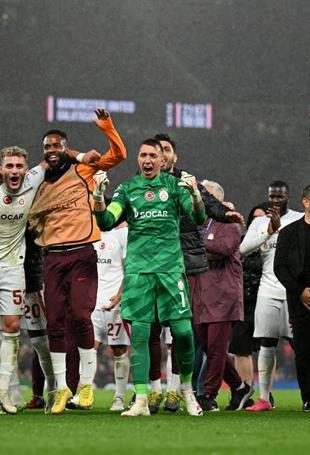 Man United stunned by Galatasaray