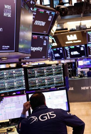 Middle East tensions weigh on markets