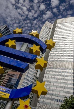 Eurozone business activity accelerates in April