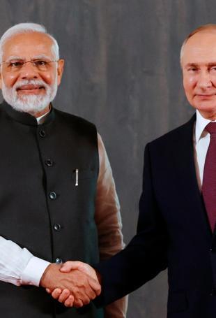 Indias Modi lands in Russia for first visit since Ukraine offensive