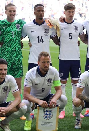 England ready to grasp shot at history in Euros semi-final against the Dutch