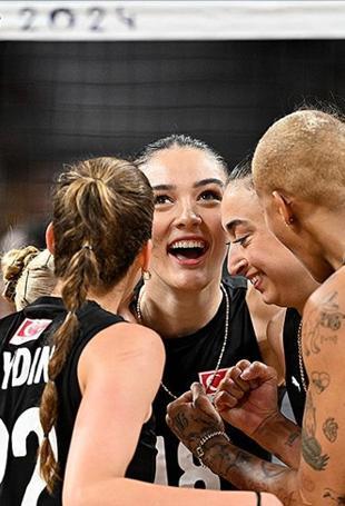 Türkiye secures QF spot with win over Dominican Republic