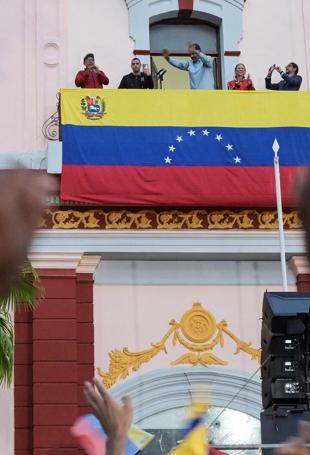 Venezuela opposition calls mass protests over disputed election