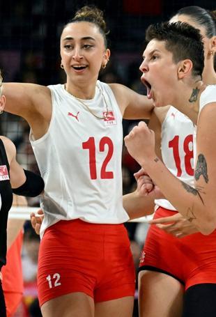 Türkiye reaches semifinals with victory over China