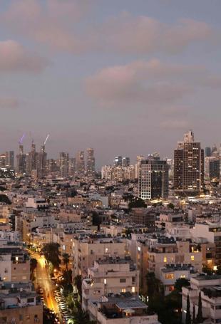 Hamas rocket fired from Gaza falls in sea off Tel Aviv