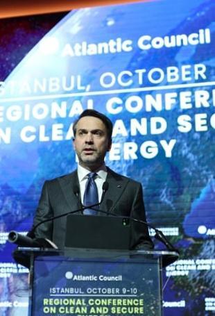 Türkiye embarks on multilayered energy transformation strategy: Minister
