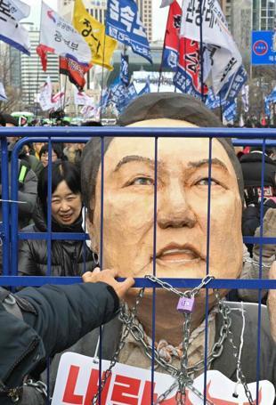 South Koreas Yoon vows to fight until the very last minute