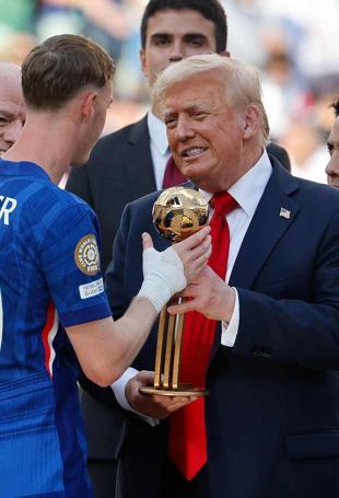 Palmer stars as Chelsea stun PSG to win Club World Cup final