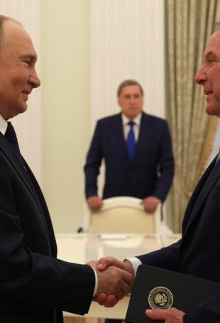 Trump says envoys meeting with Putin was highly productive