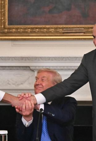 Azerbaijan ends restrictions on cargo transit to Armenia