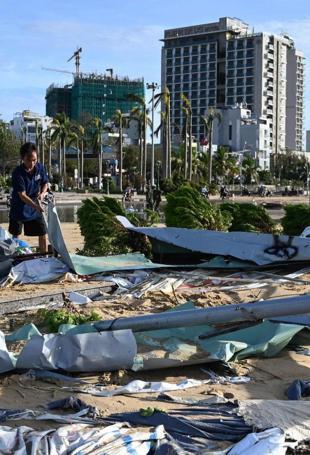 Deadly Typhoon Kalmaegi ravages Vietnam, Philippines