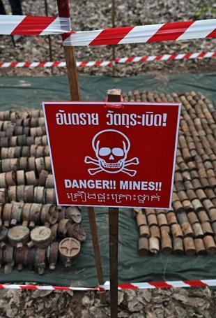 Thailand suspends Cambodia deal after landmine injures troops