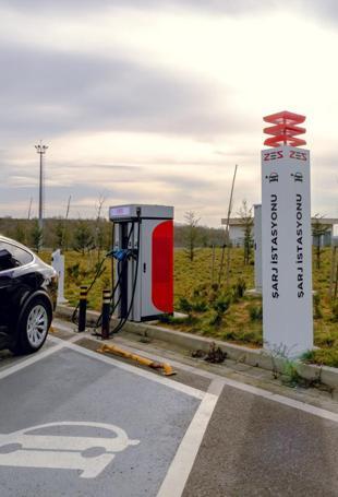 Number of registered electric cars surpasses 330,000