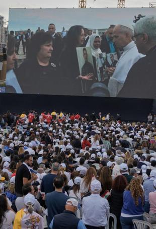 Pope Leo ends 1st foreign trip with prayer at Beirut blast site